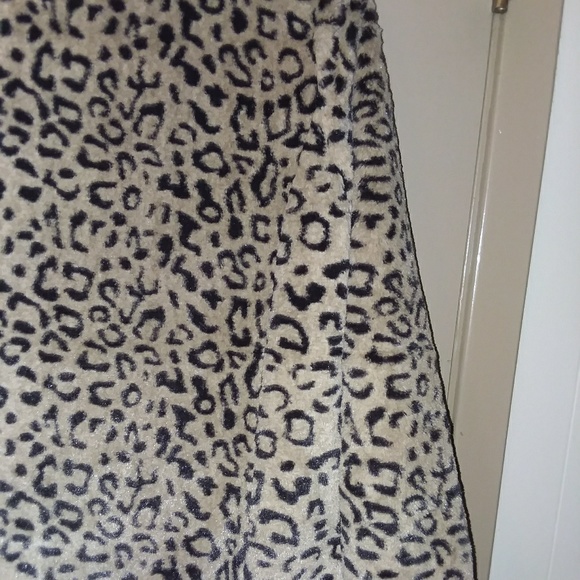 Ellison Ladies Animal Print Faux Fur Coat(M) - Picture 2 of 8